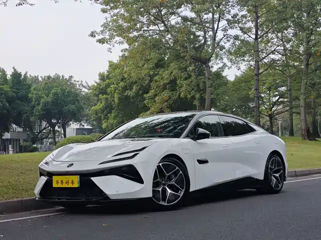 Lotus EMEYA