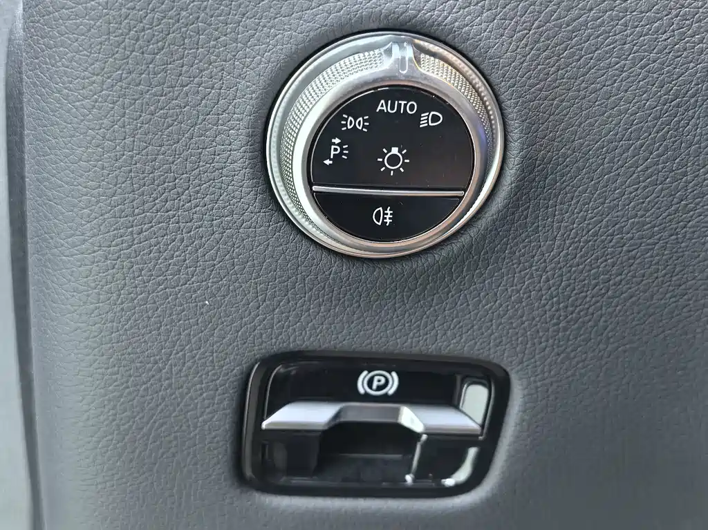 Mercedes-Benz GLC — миниатюра 17