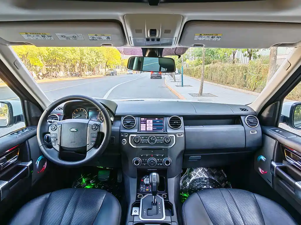 Land Rover Discovery — миниатюра 7