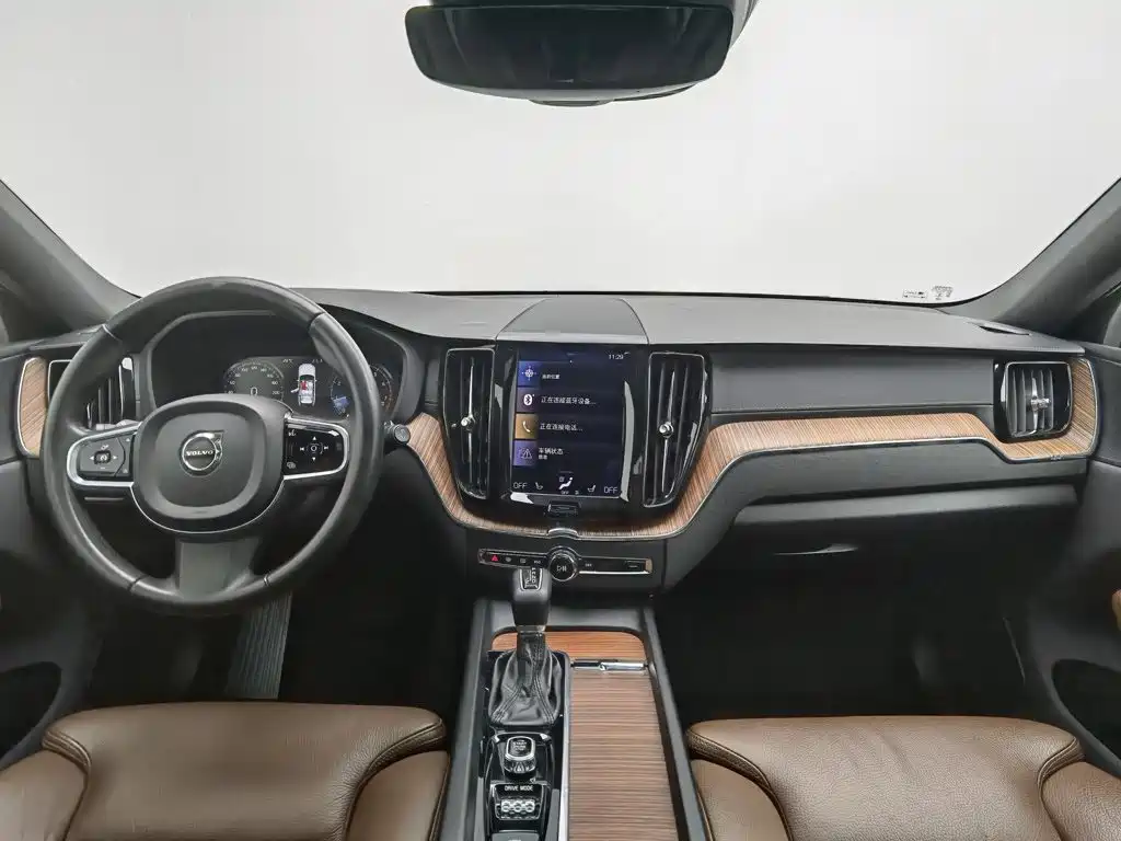 Volvo XC60 — миниатюра 5