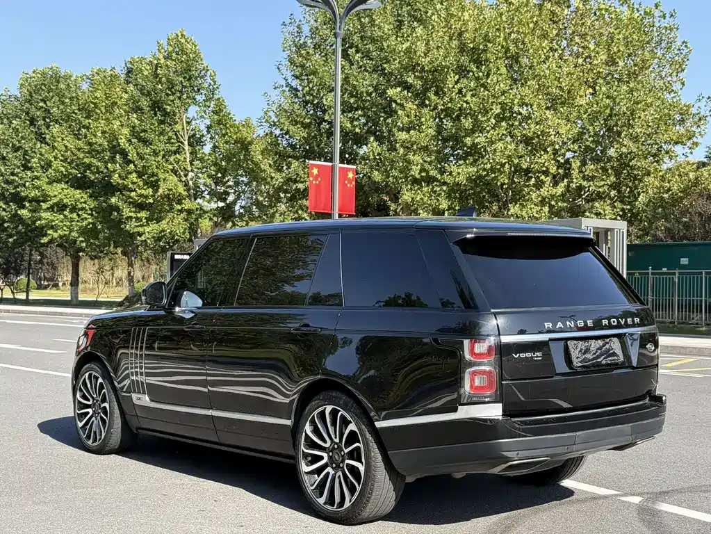 Land Rover Range Rover — миниатюра 7