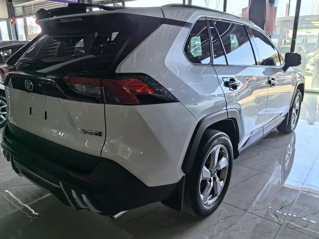 TOYOTA RAV4 RONGFANG