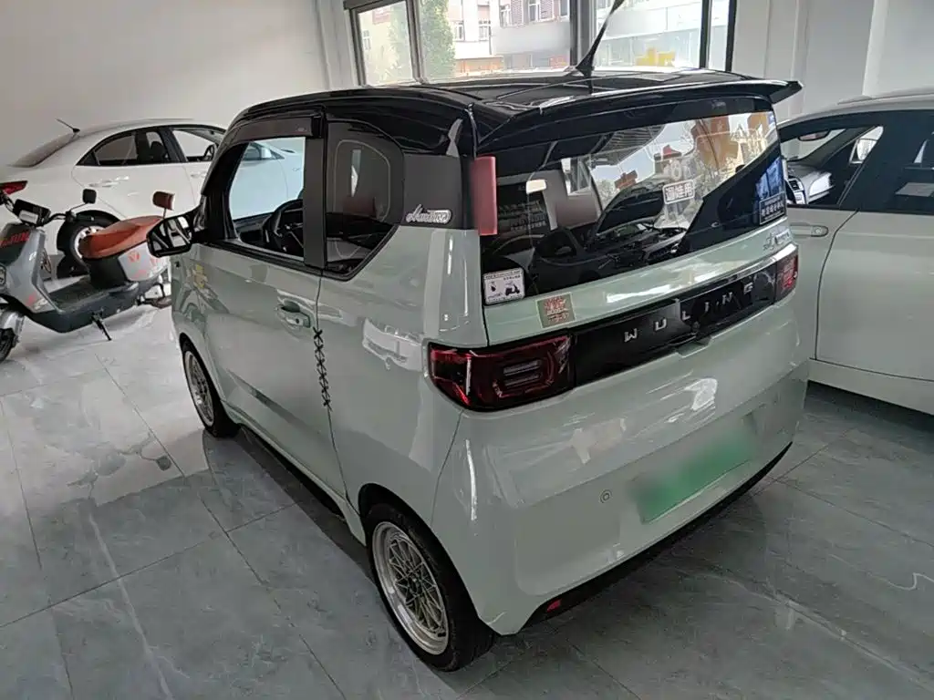 Wuling MINIEV — миниатюра 5