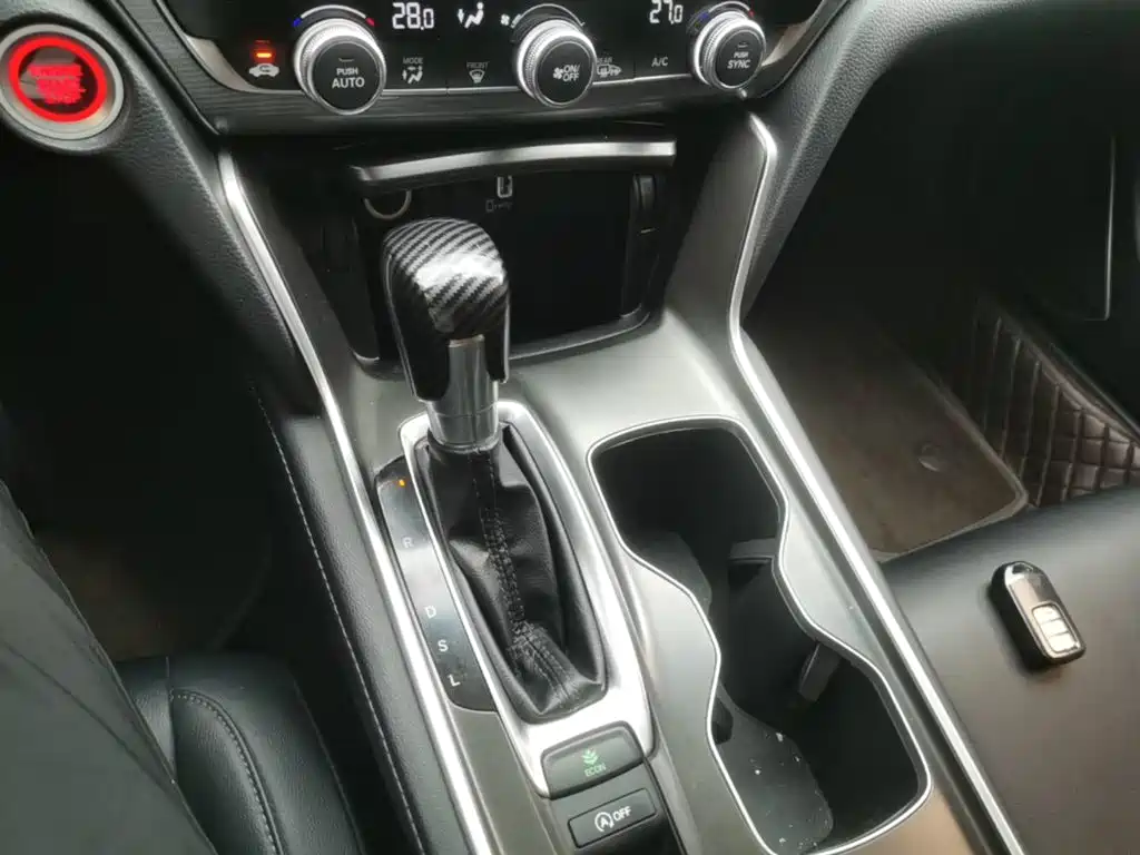 Honda Accord — миниатюра 14