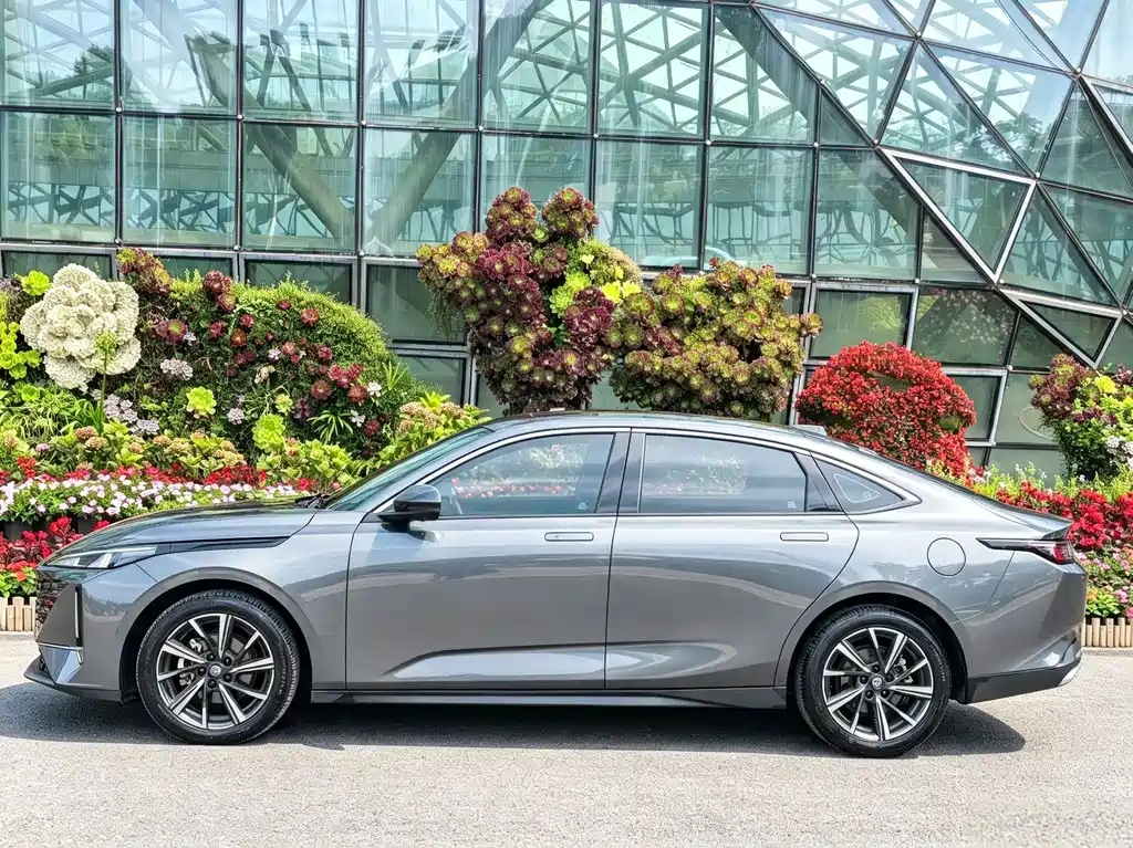 Changan Yida — миниатюра 3