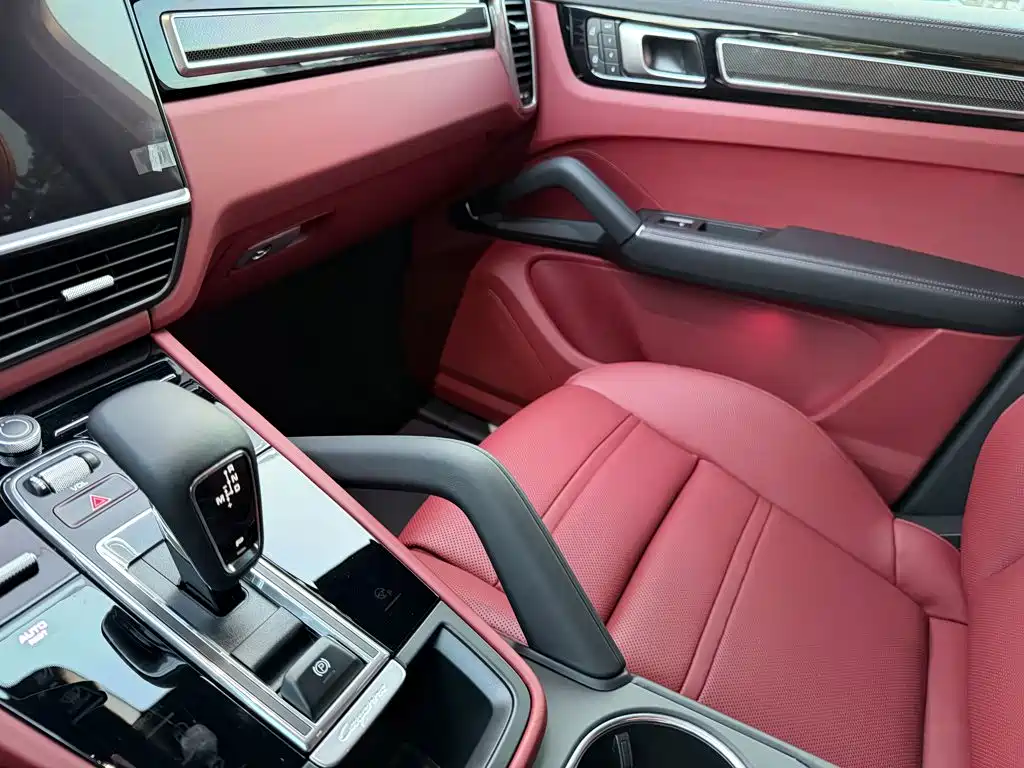 Porsche Cayenne Hybrid — миниатюра 18