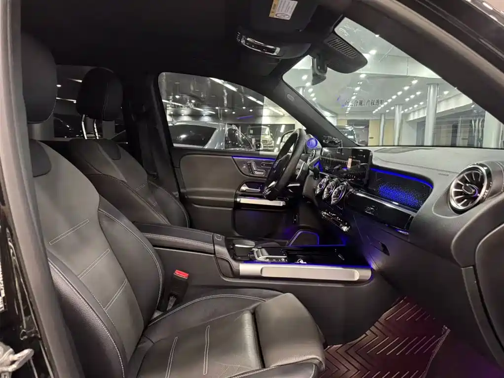 Mercedes-Benz GLB AMG — миниатюра 20