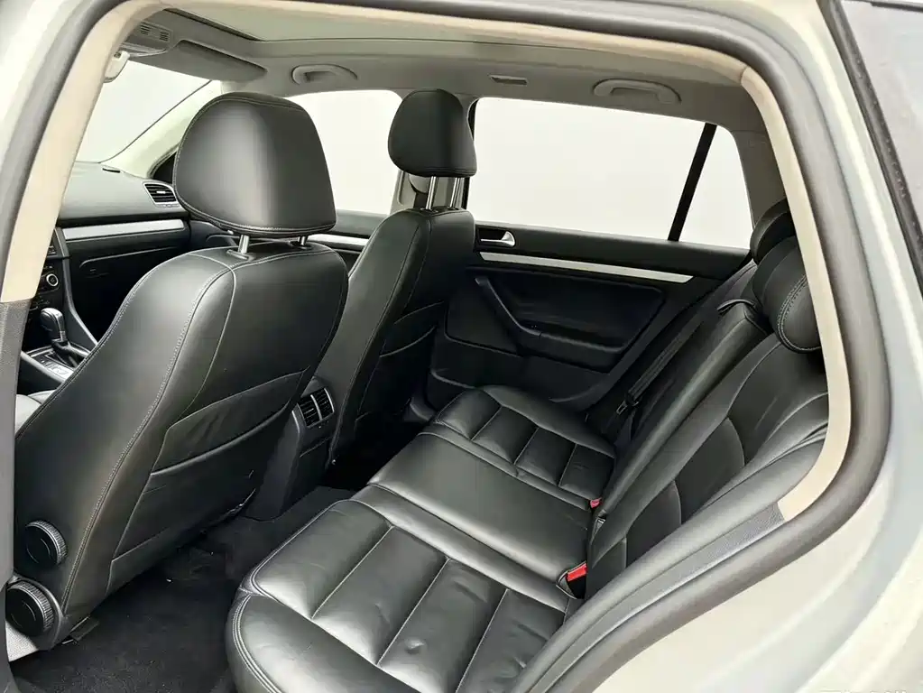 Volkswagen Golf (Import) — миниатюра 5