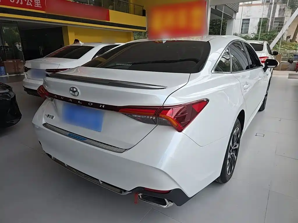 Toyota Avalon — миниатюра 7