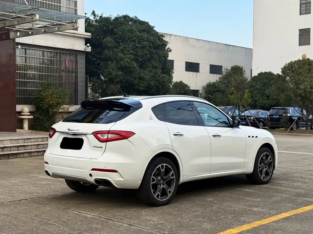 MASERATI LEVANTE