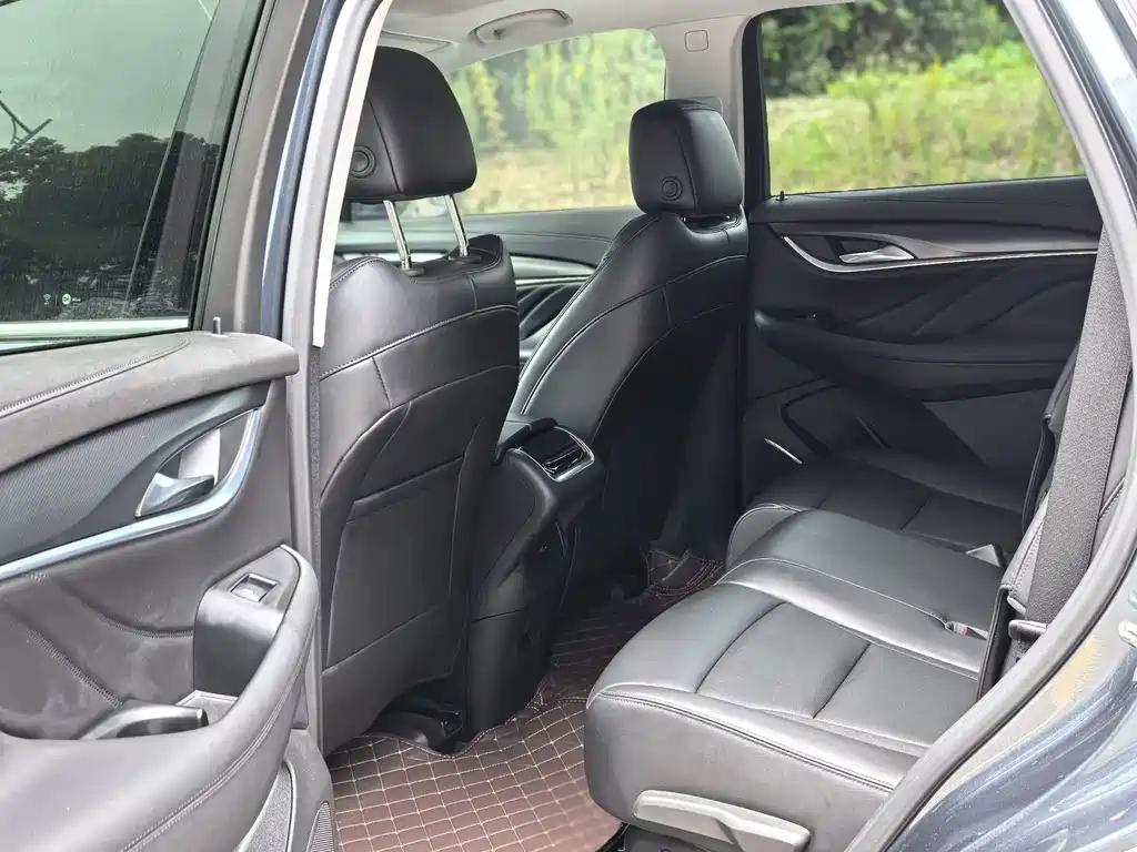 Buick Enclave — миниатюра 14