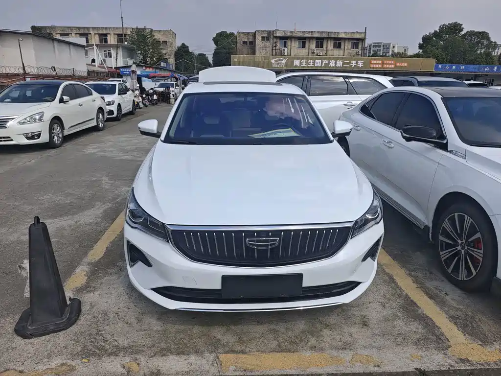 Geely Emgrand — миниатюра 2