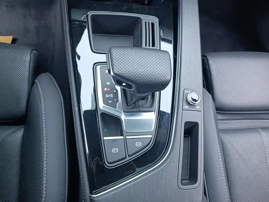Audi A4L — миниатюра 16