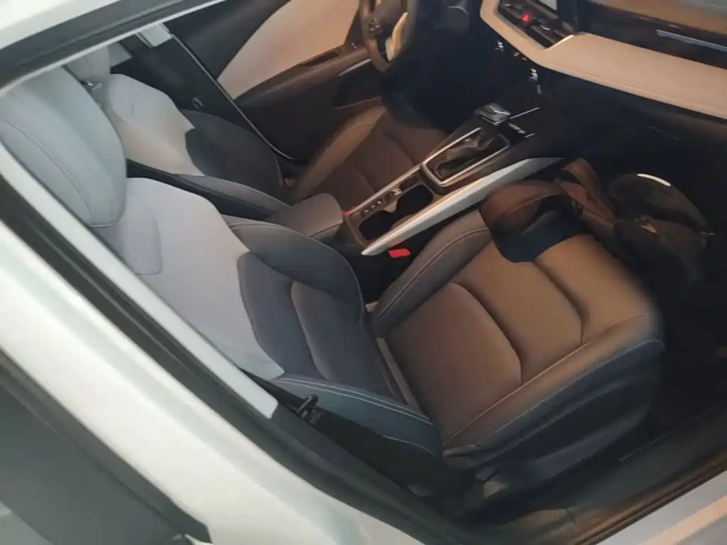 Chevrolet Monza — миниатюра 25