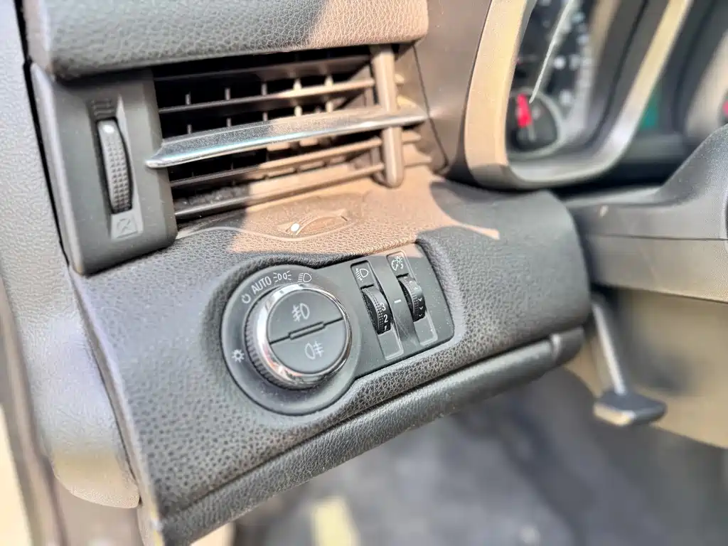 Chevrolet Malibu — миниатюра 12