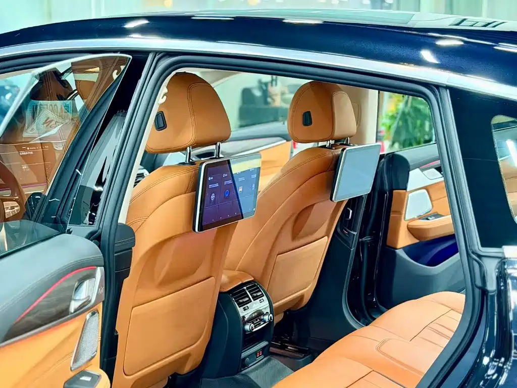 BMW 6 Series GT — миниатюра 6