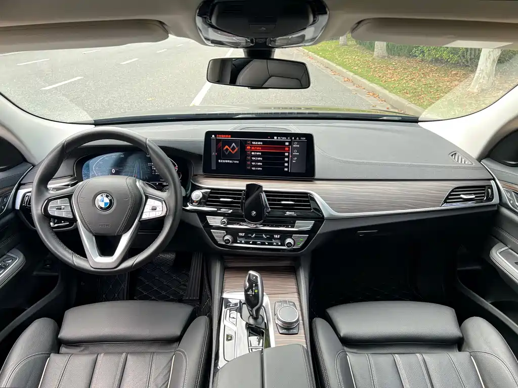 BMW 6 Series GT — миниатюра 11