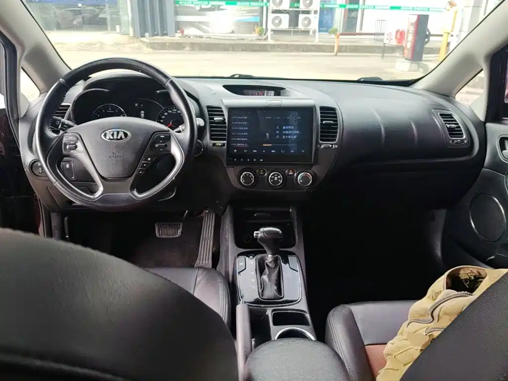 Kia K3 — миниатюра 10