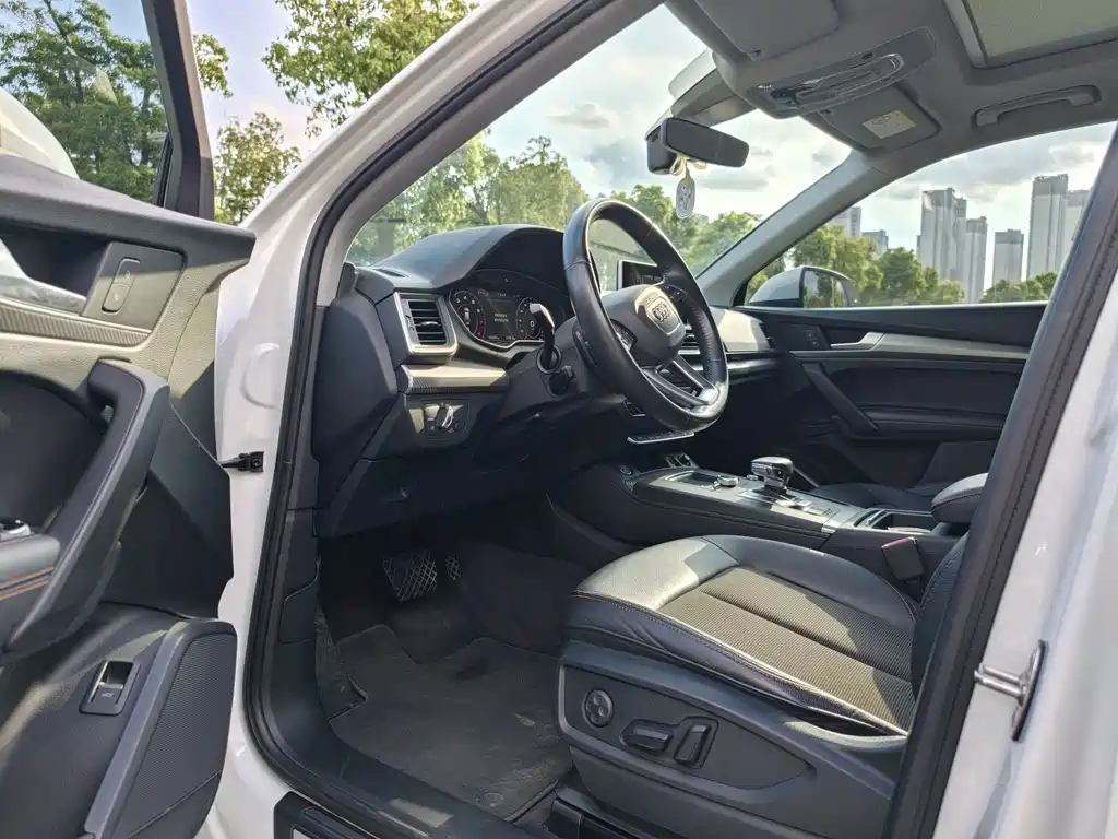 Audi Q5L — миниатюра 15