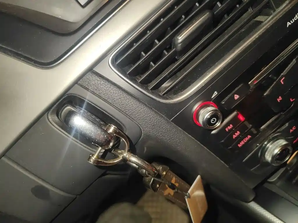 Audi A4L — миниатюра 12