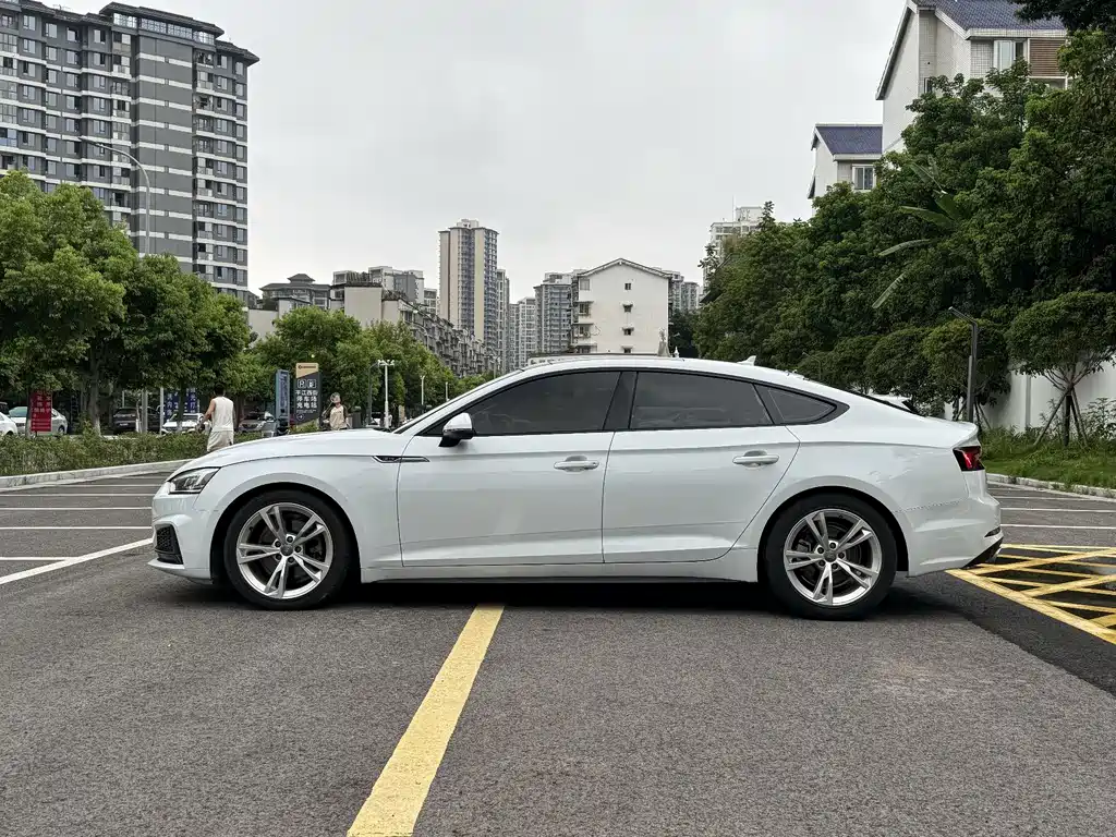 Audi A5 (Import) — миниатюра 3
