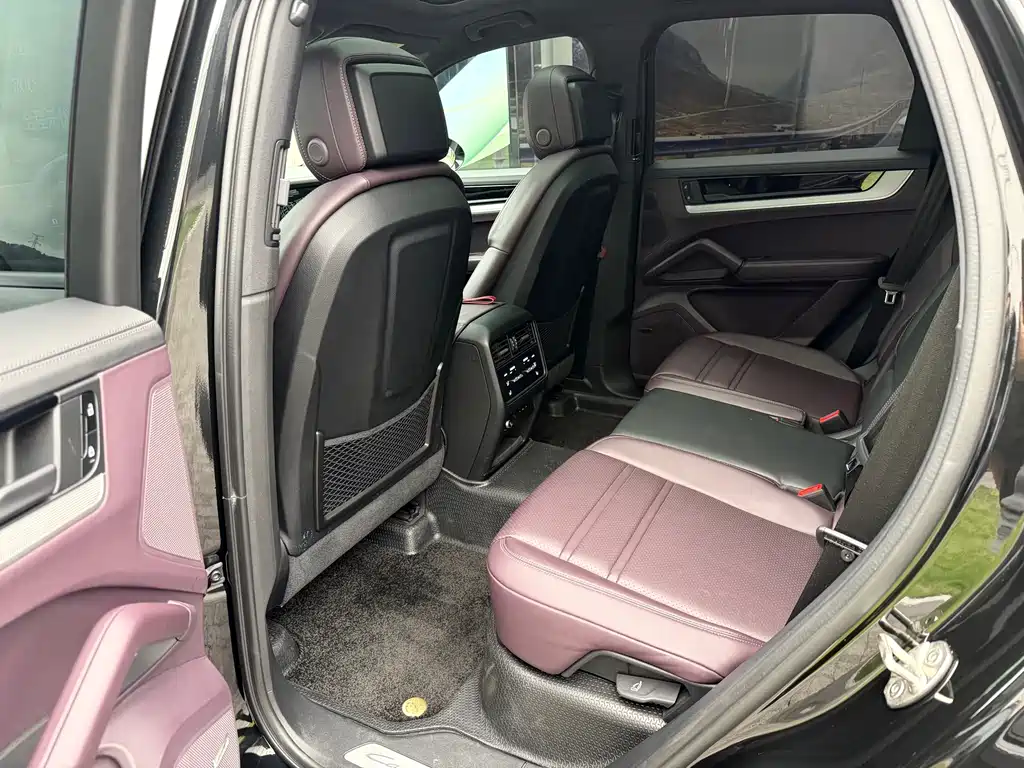 Porsche Cayenne — миниатюра 16