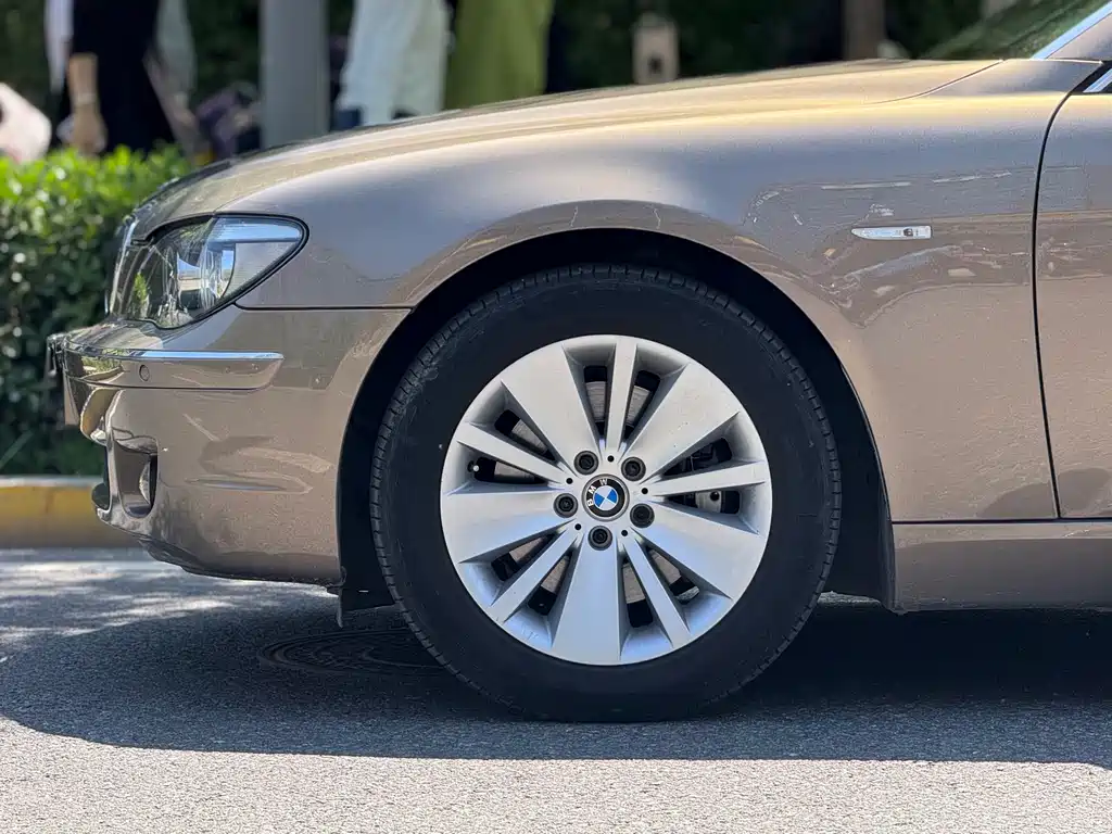 BMW 7 Series 7 2005 740Li
