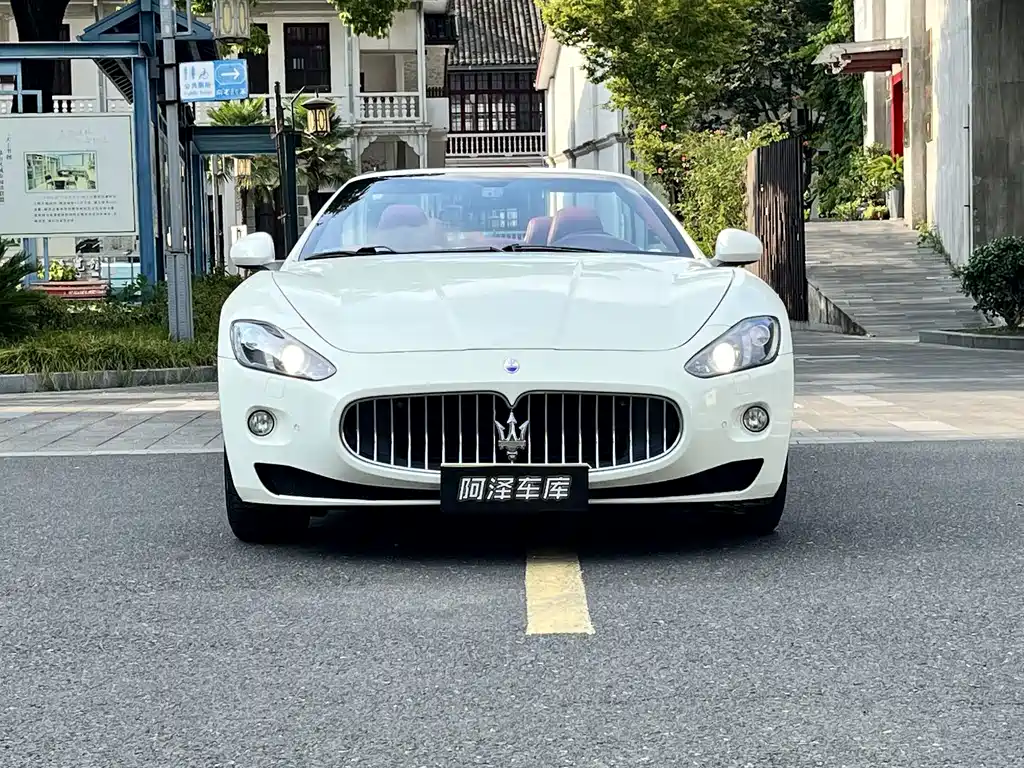 Maserati GranCabrio — миниатюра 2
