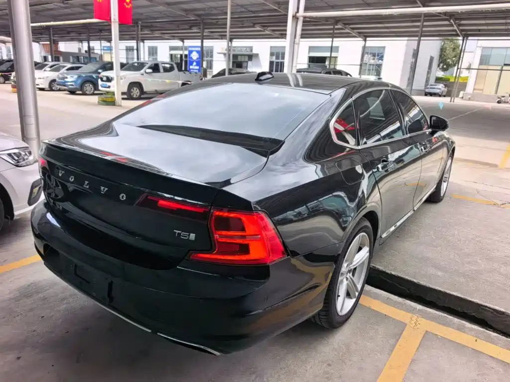 Volvo S90 — миниатюра 7