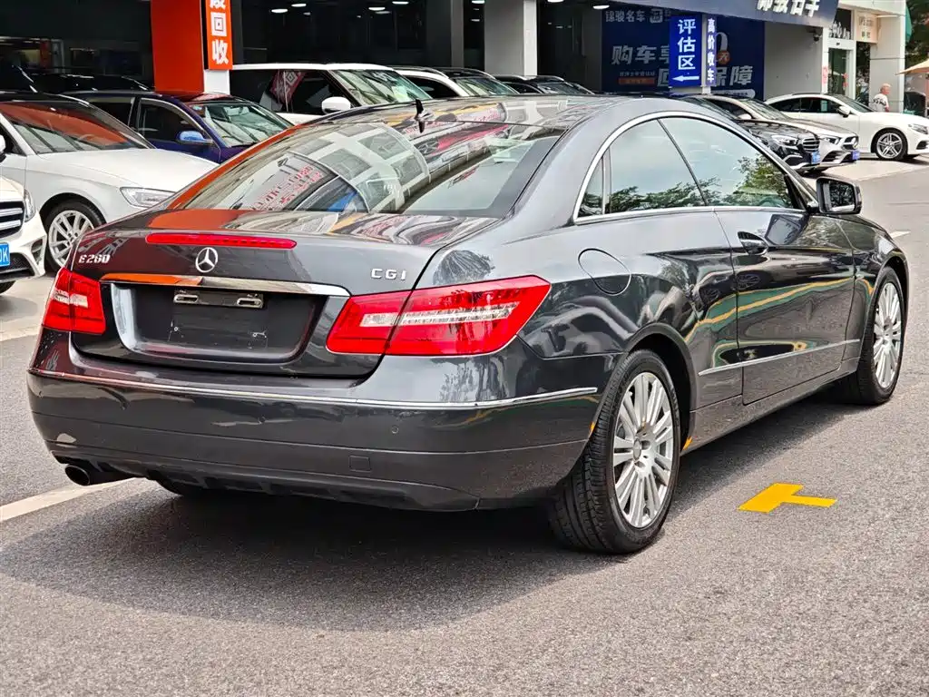 Mercedes-Benz E-Class E 2010 E 260 CGI Coupe