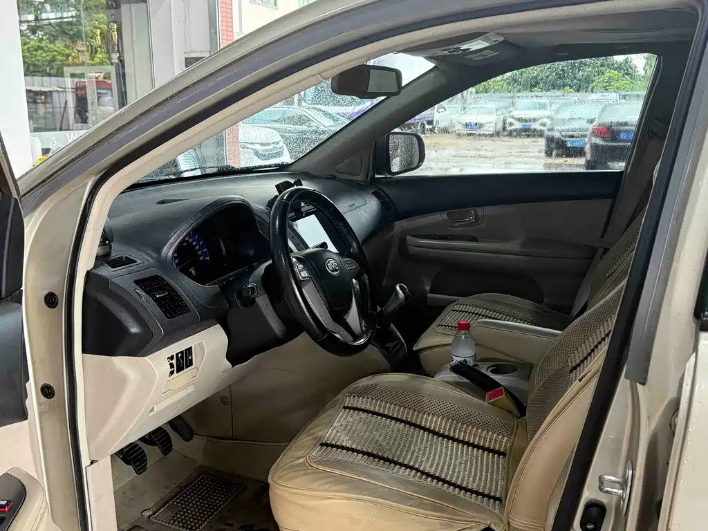 BYD S6 — миниатюра 4