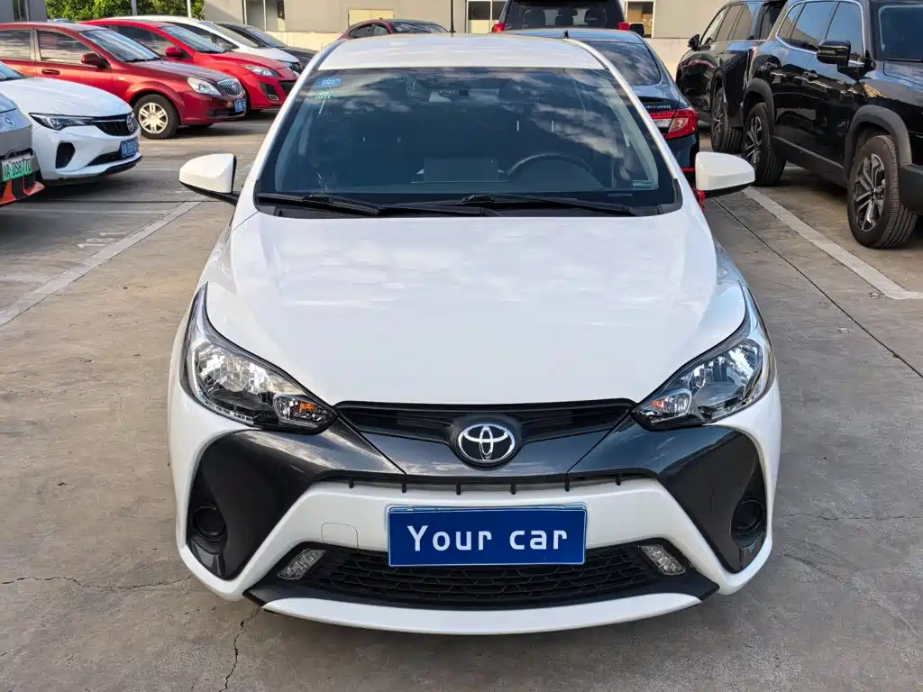 Toyota Yaris L — миниатюра 2