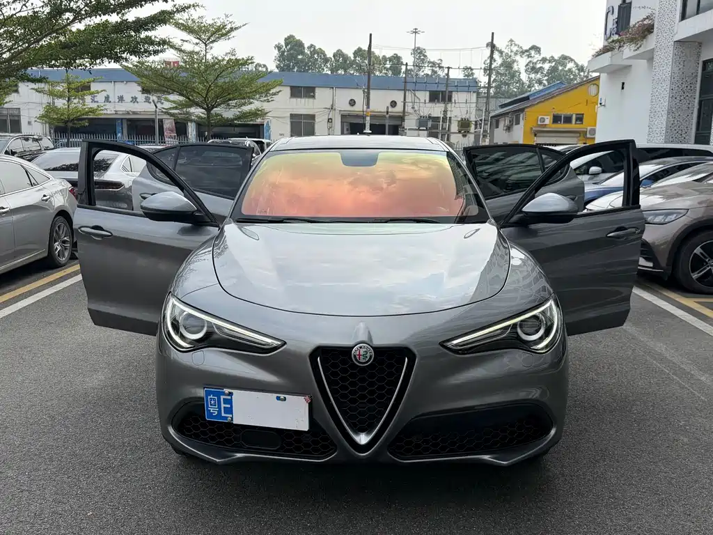Alfa Romeo Stelvio — миниатюра 2