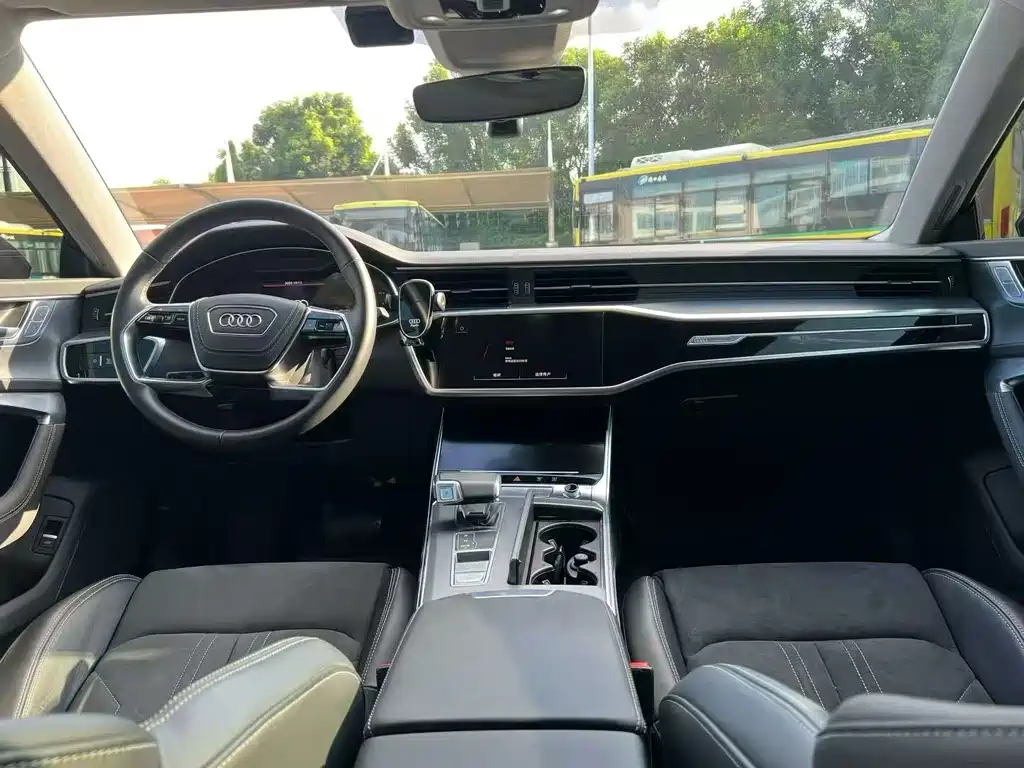 Audi A7L — миниатюра 5