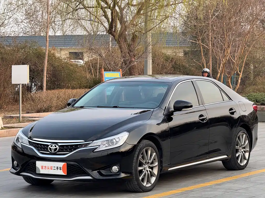 Toyota Reiz 2015