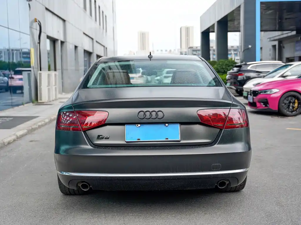 Audi A8 — миниатюра 4