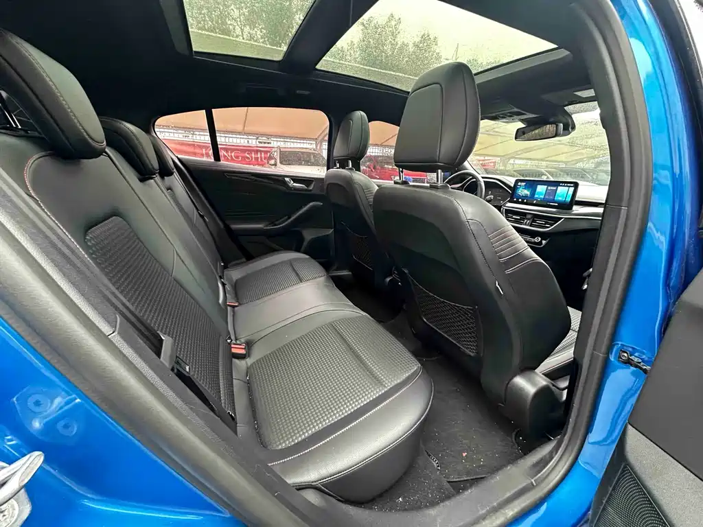 Ford Focus — миниатюра 12