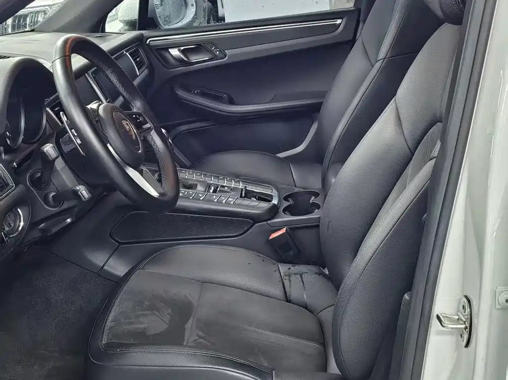 Porsche Macan — миниатюра 8