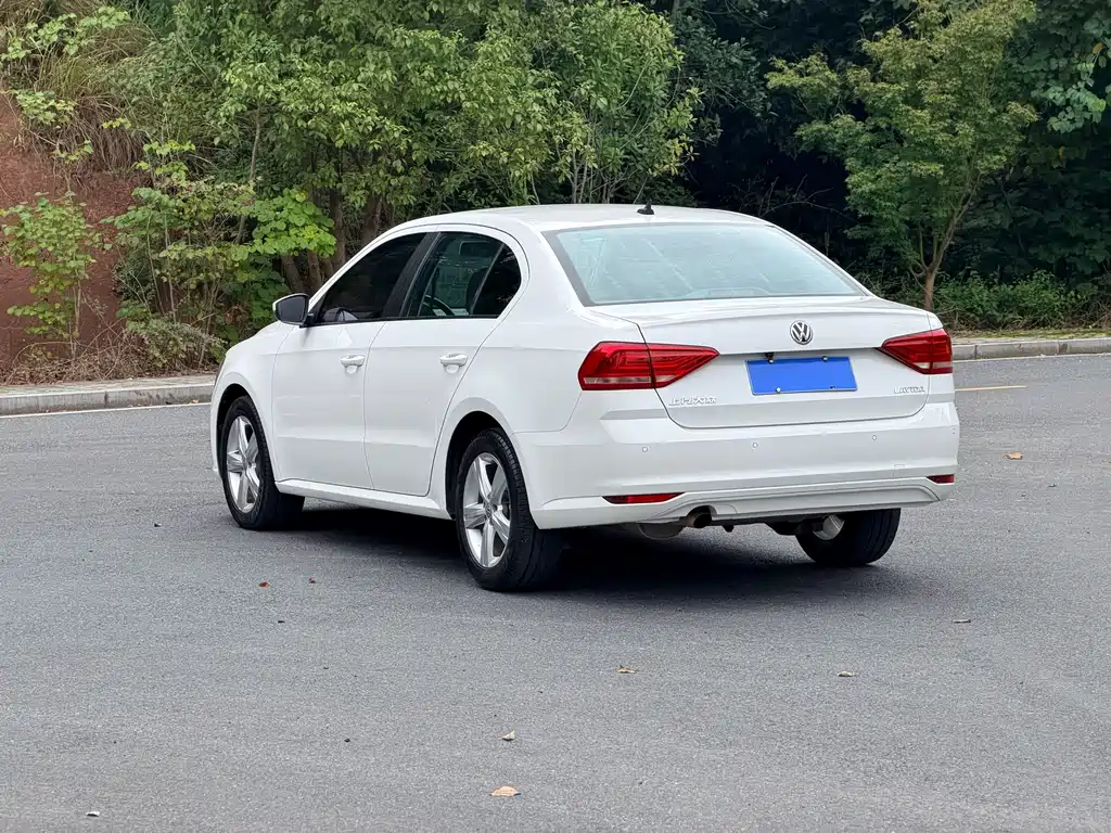 Volkswagen Lavida — миниатюра 7