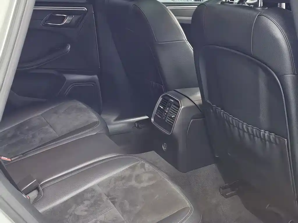Porsche Macan — миниатюра 19