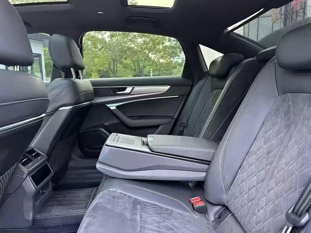 Audi A6L — миниатюра 9