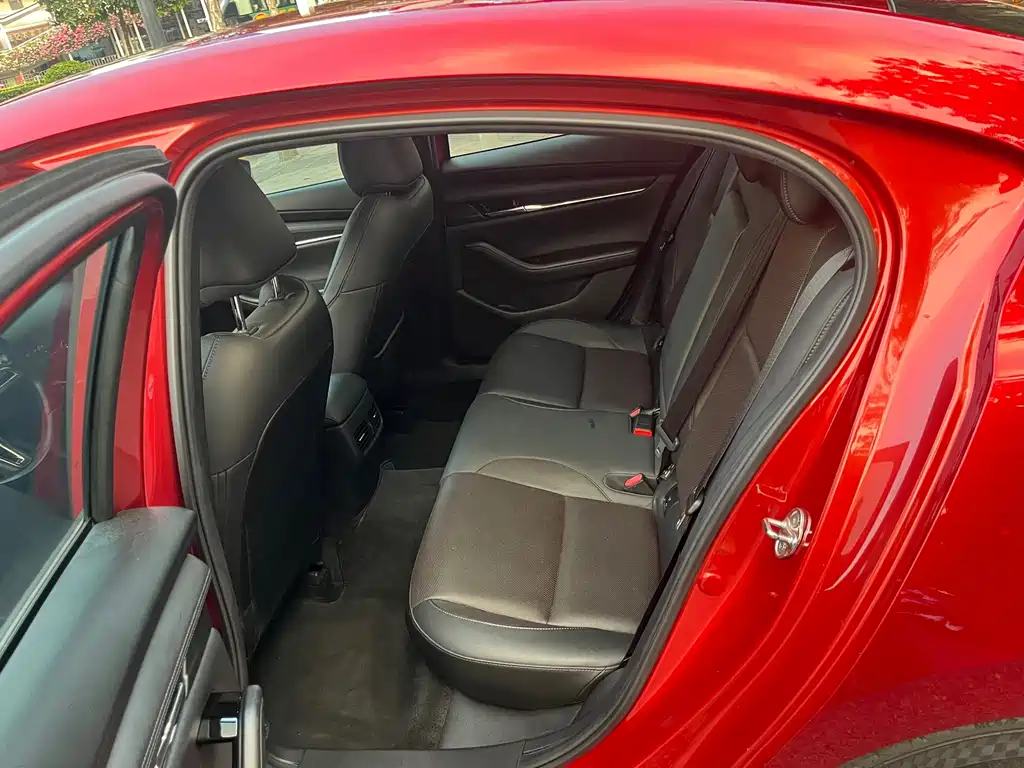 Mazda 3 Axela — миниатюра 8