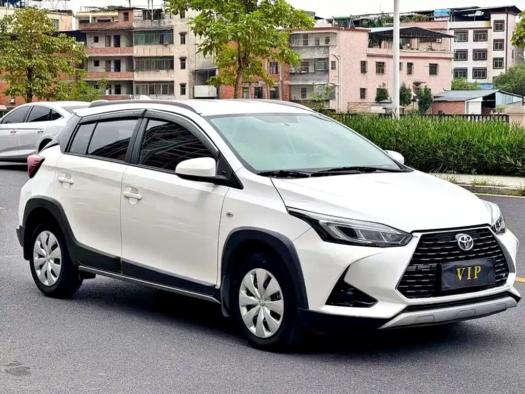 Toyota Yaris L — миниатюра 3