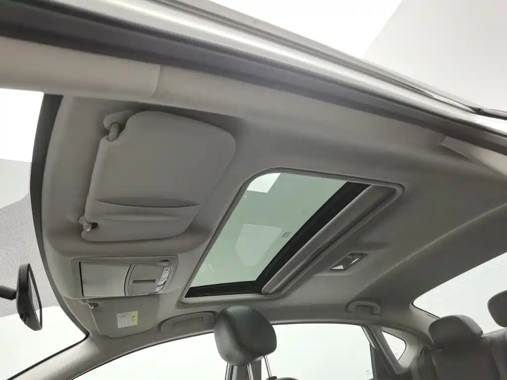 Nissan Sylphy — миниатюра 14