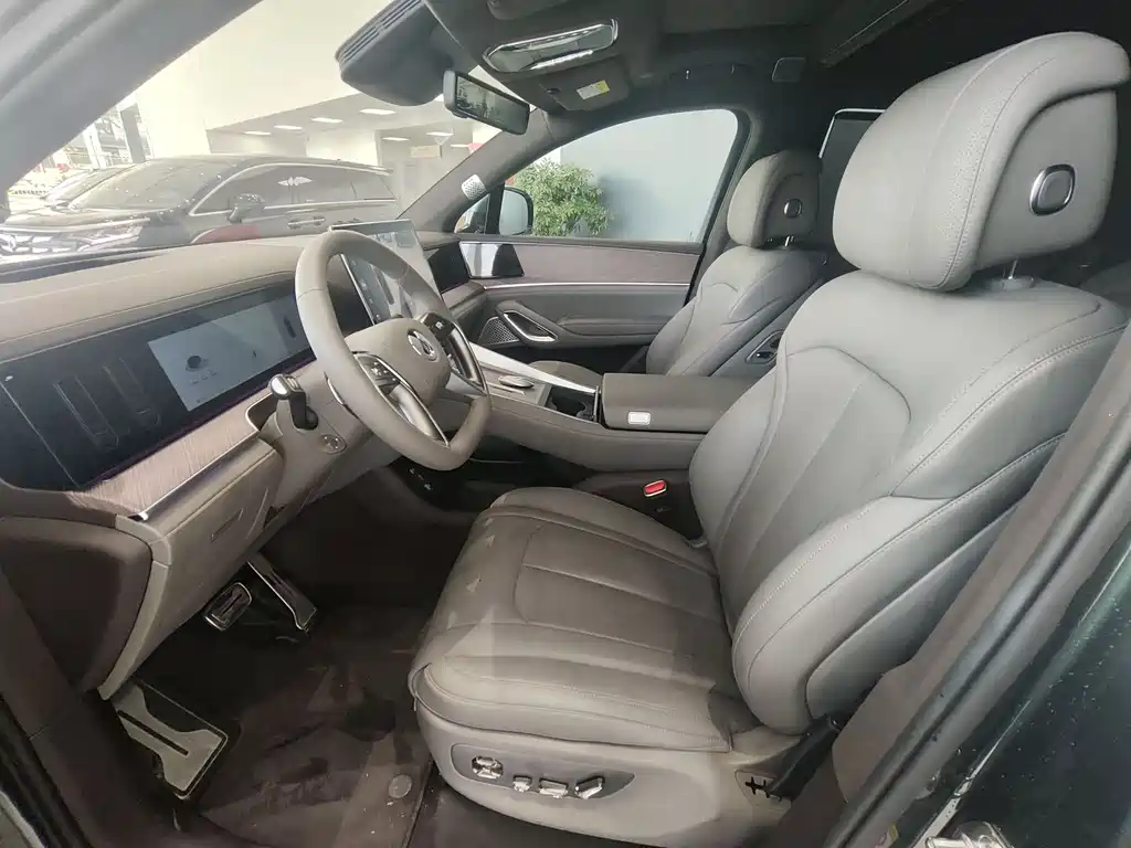 Denza N9 2025 Flagship
