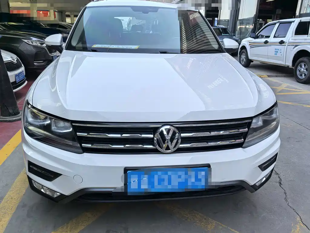 Volkswagen Tiguan L — миниатюра 2