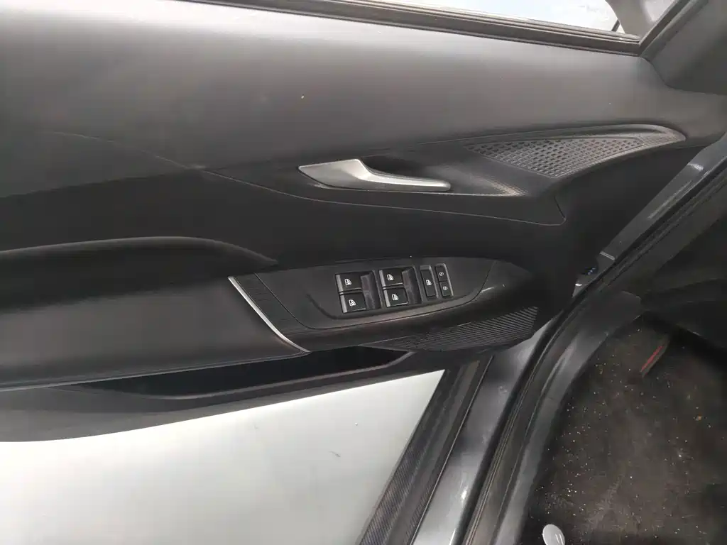 Changan Eado — миниатюра 5