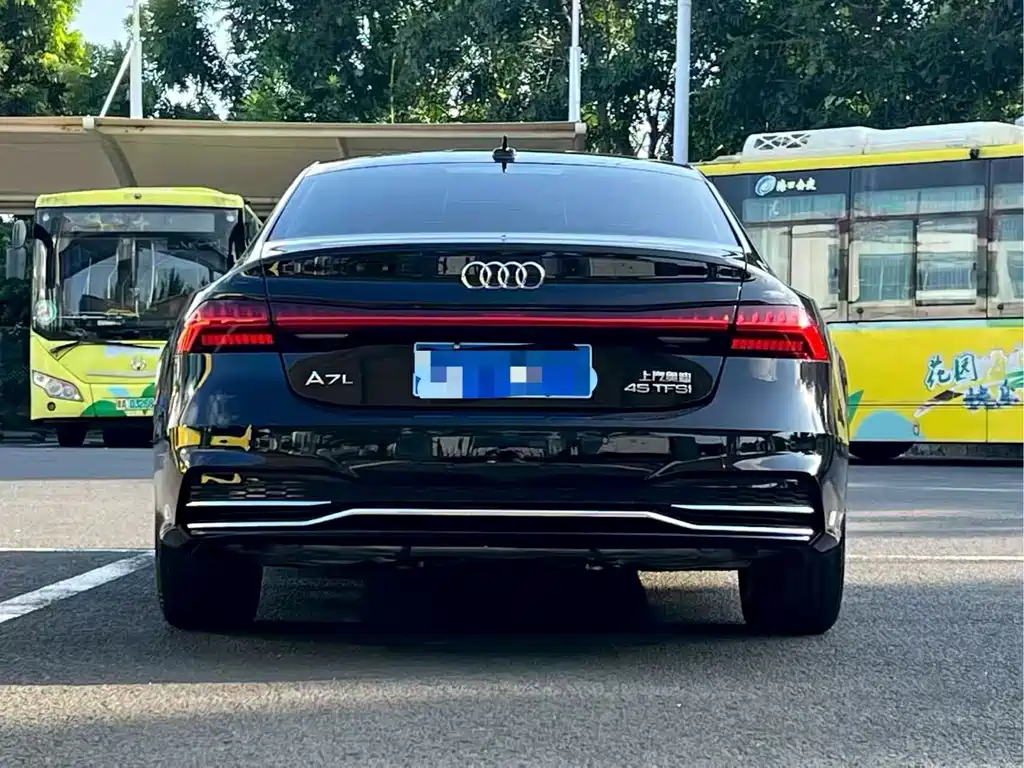 Audi A7L — миниатюра 8