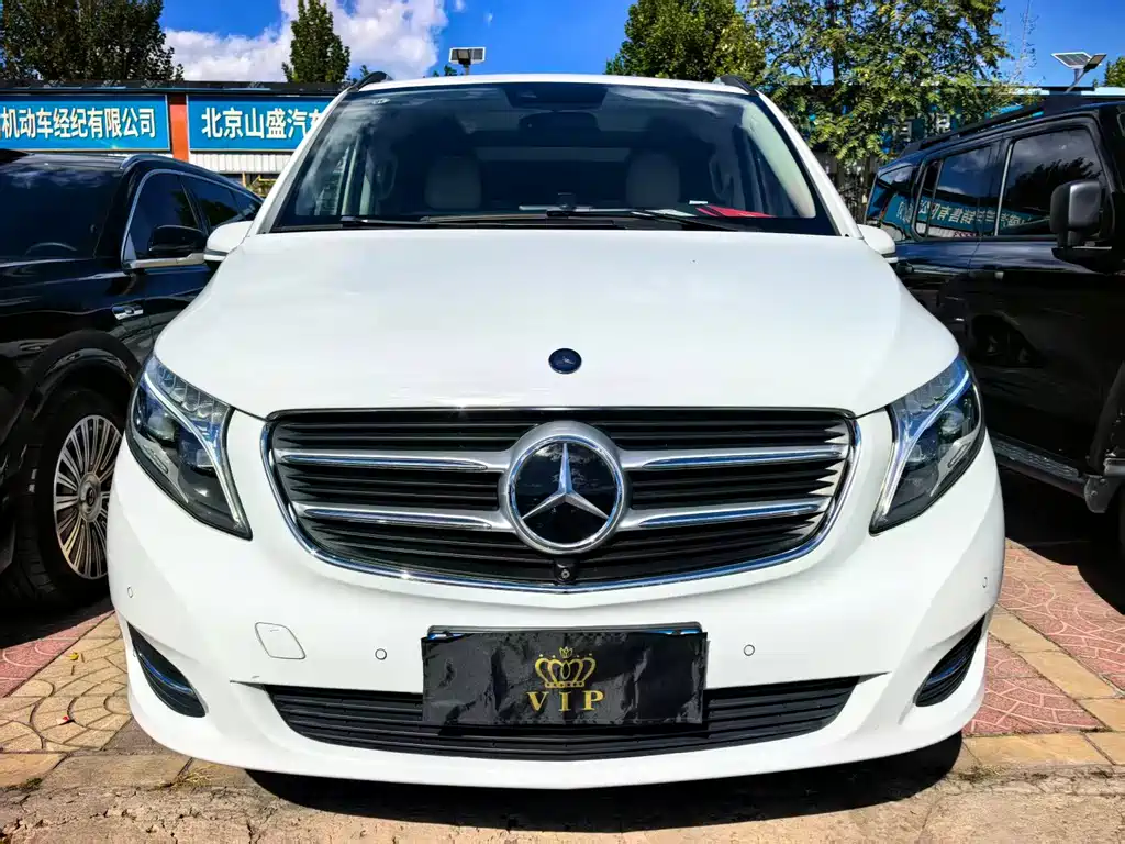 Mercedes-Benz V-Class — миниатюра 17