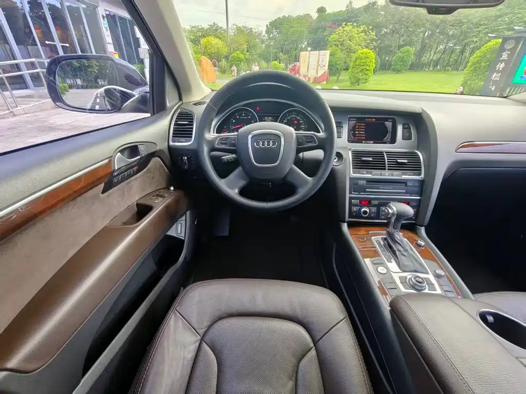 Audi Q7 — миниатюра 10